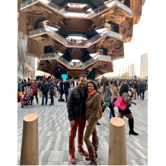 Meet your Posher, Christina - Picture 2 of 6